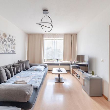 Schoene, Moeblierte Wohnung Mit Balkon Und Tiefgarage ดุสเซลดอร์ฟ ภายนอก รูปภาพ
