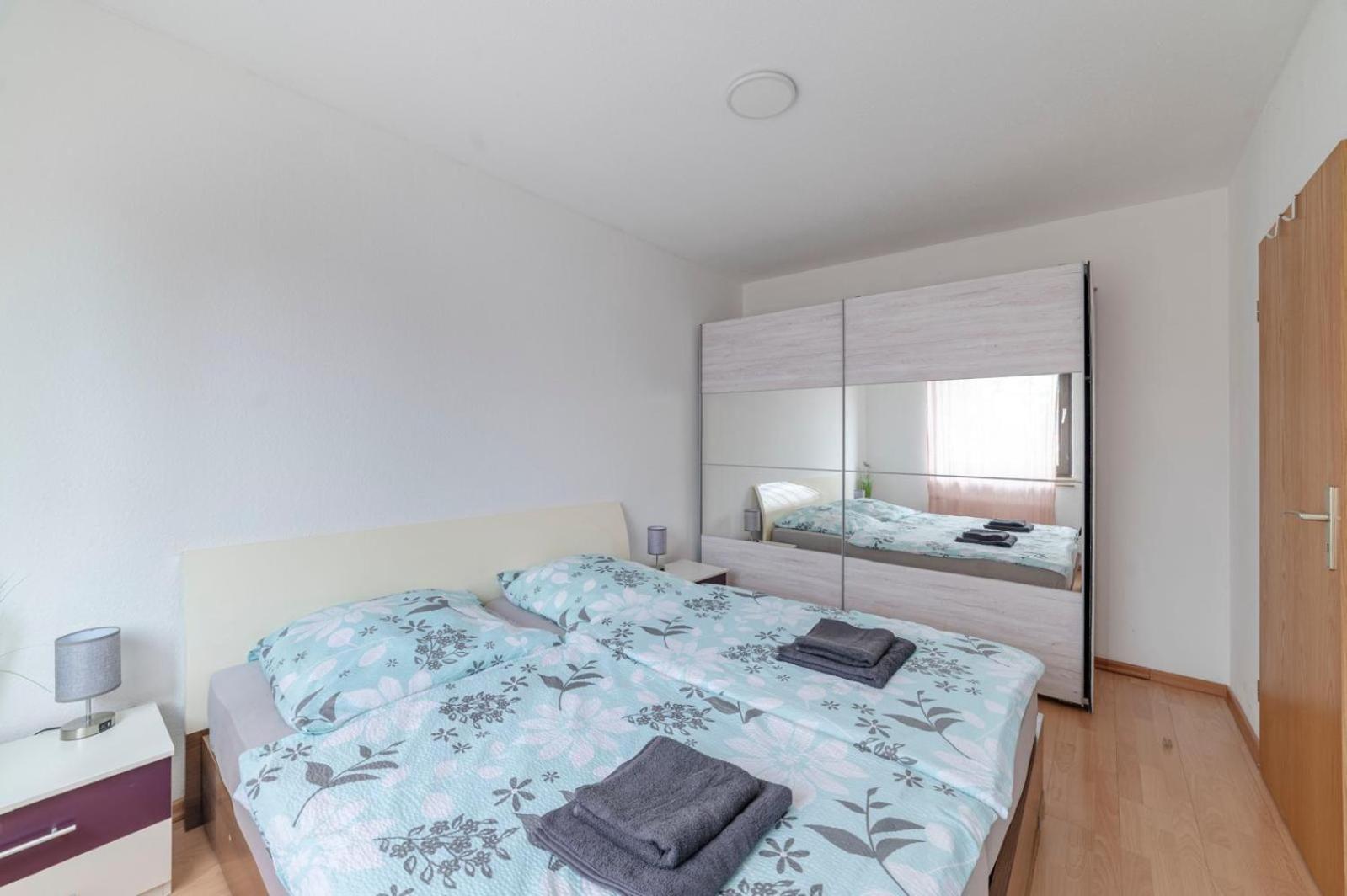 Schoene, Moeblierte Wohnung Mit Balkon Und Tiefgarage ดุสเซลดอร์ฟ ภายนอก รูปภาพ